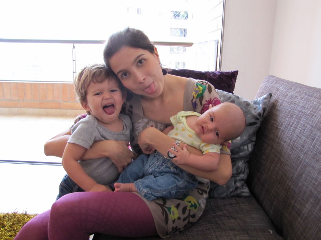 Las etapas de la maternidad. Mesa en Blanco